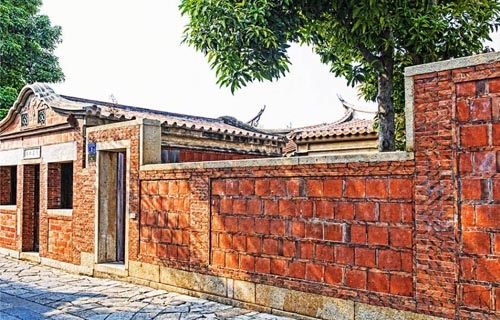 闽南红砖古建雕刻建筑